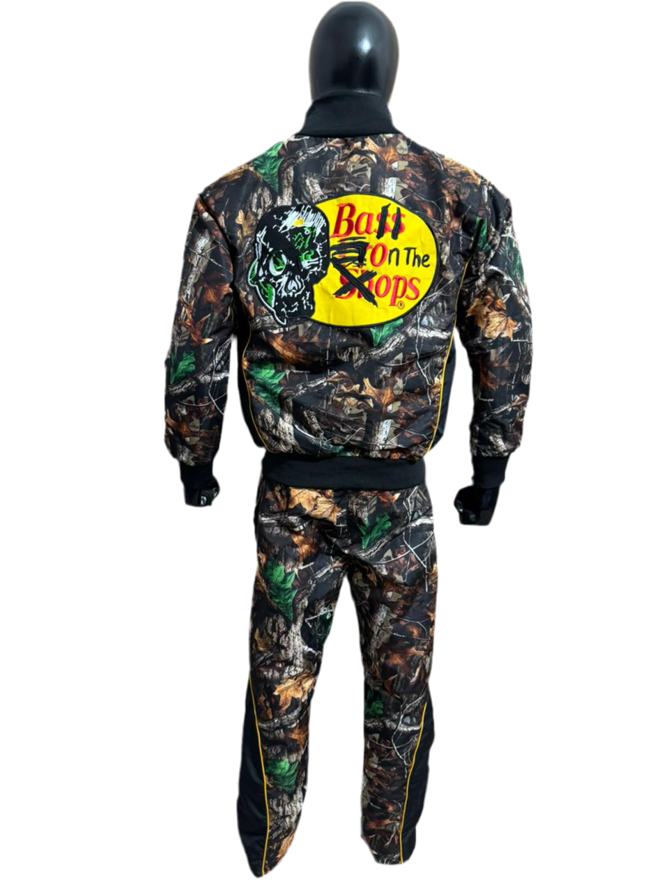 “Tree Camo Ball On The Ops Set”